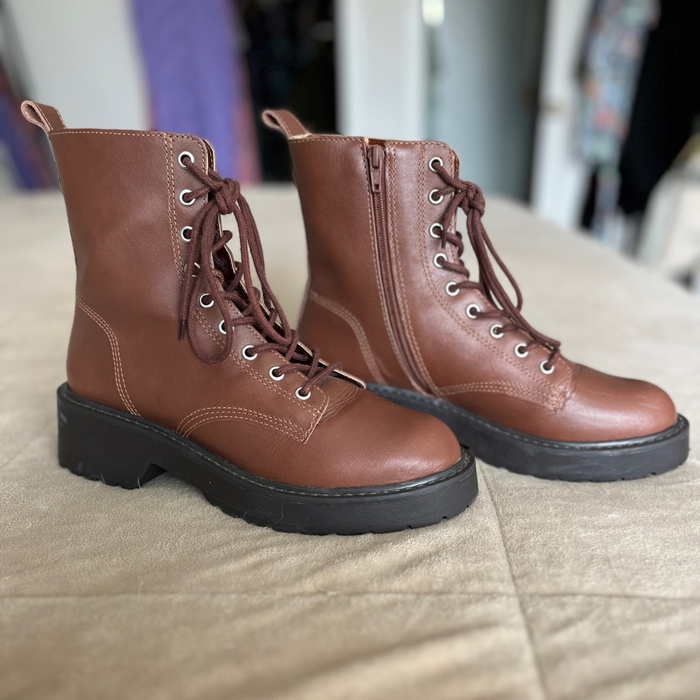 Steve Madden combat boots, brown, size 9